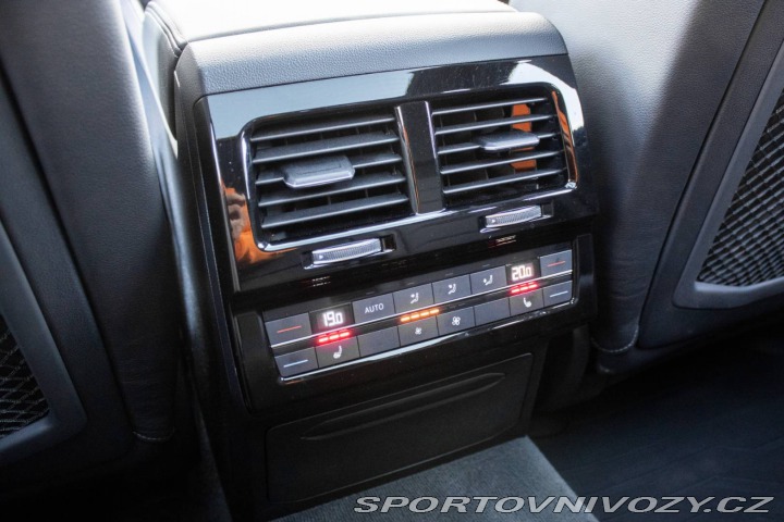 Volkswagen Ostatní modely Touareg  3.0 V6 TSI R-line 4Motio 2022