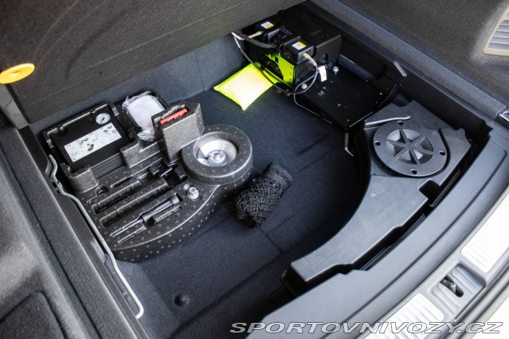 Volkswagen Ostatní modely Touareg  3.0 V6 TSI R-line 4Motio 2022