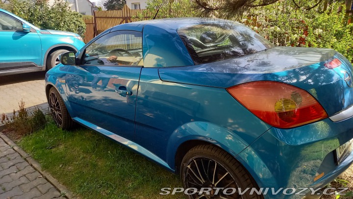 Opel Tigra X-C/ROADSTER 2004