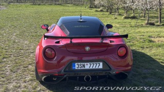 Alfa Romeo 4C  2015