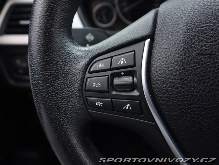 BMW 3 Sport Line 330e iPerforma 2018