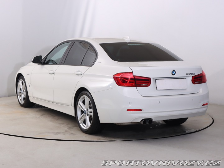 BMW 3 Sport Line 330e iPerforma 2018