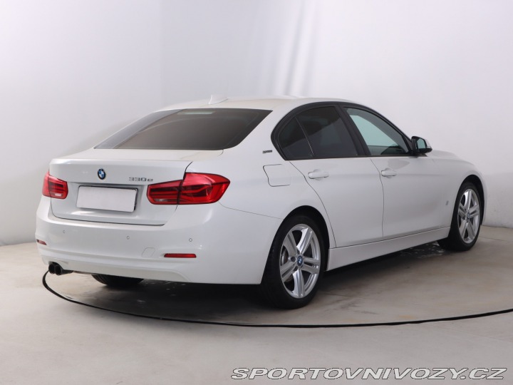 BMW 3 Sport Line 330e iPerforma 2018
