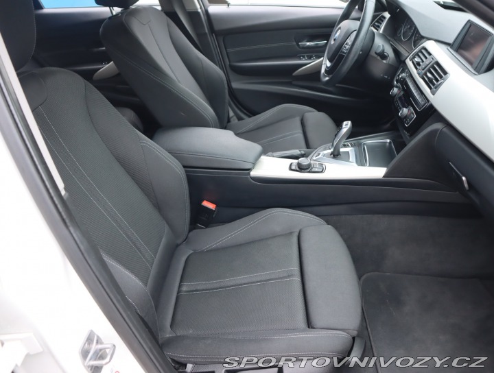 BMW 3 Sport Line 330e iPerforma 2018