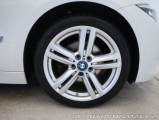 BMW 3 Sport Line 330e iPerforma 2018
