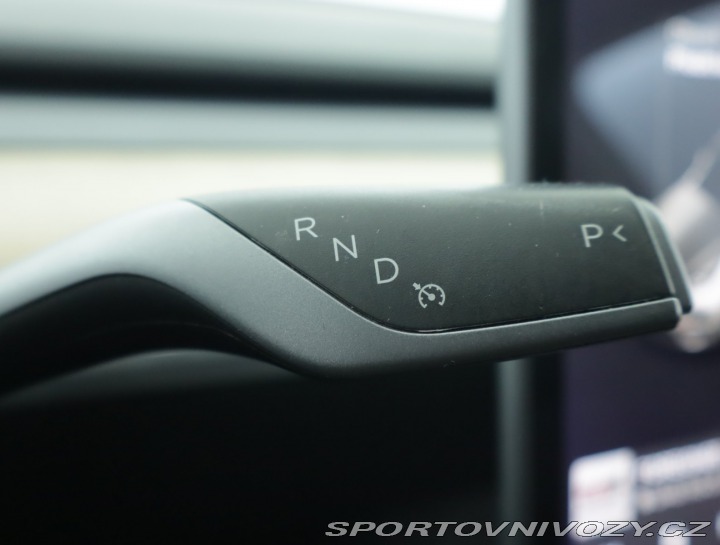 Tesla Model Y . Long Range AWD 75kWh 2021