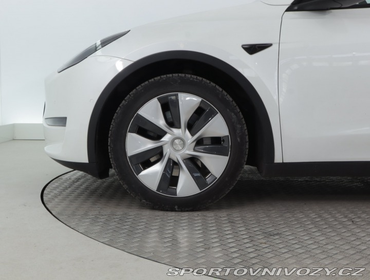 Tesla Model Y . Long Range AWD 75kWh 2021