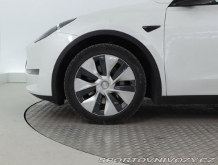 Tesla Model Y . Long Range AWD 75kWh 2021