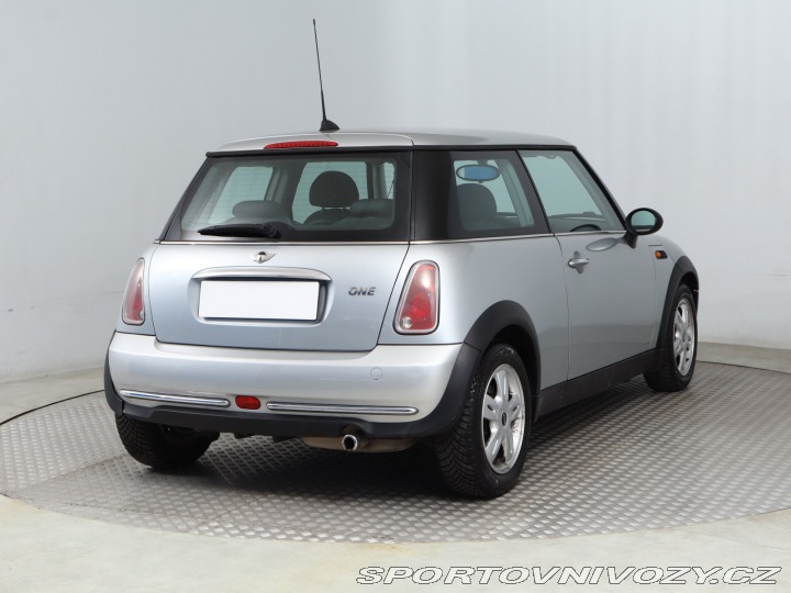 Mini One One 2004