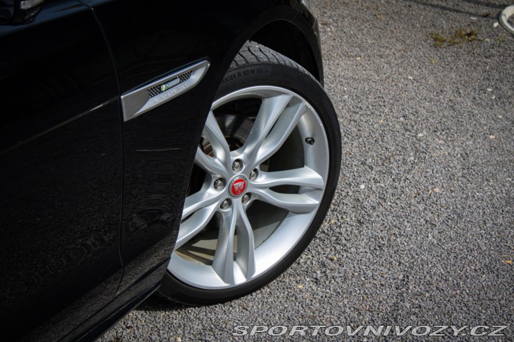 Jaguar XF 2.0D I4 240k R-Sport AWD 2020