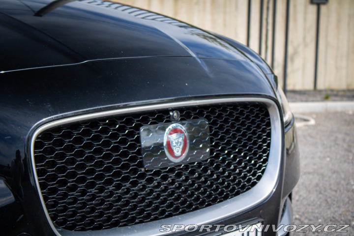 Jaguar XF 2.0D I4 240k R-Sport AWD 2020