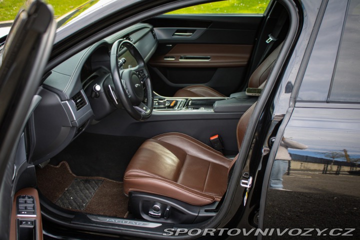 Jaguar XF 2.0D I4 240k R-Sport AWD 2020