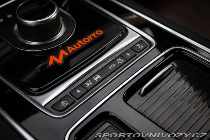 Jaguar XF 2.0D I4 240k R-Sport AWD 2020