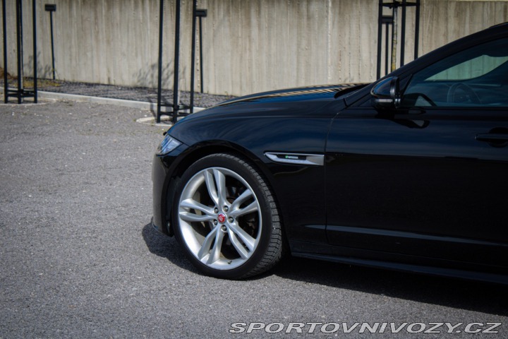 Jaguar XF 2.0D I4 240k R-Sport AWD 2020