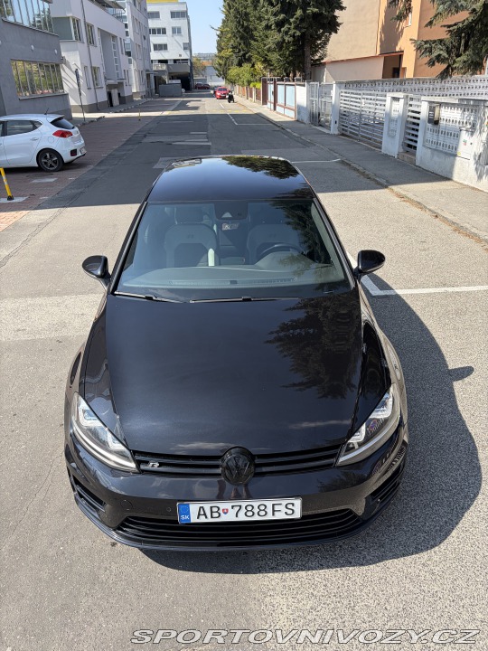 Volkswagen Golf R 2015