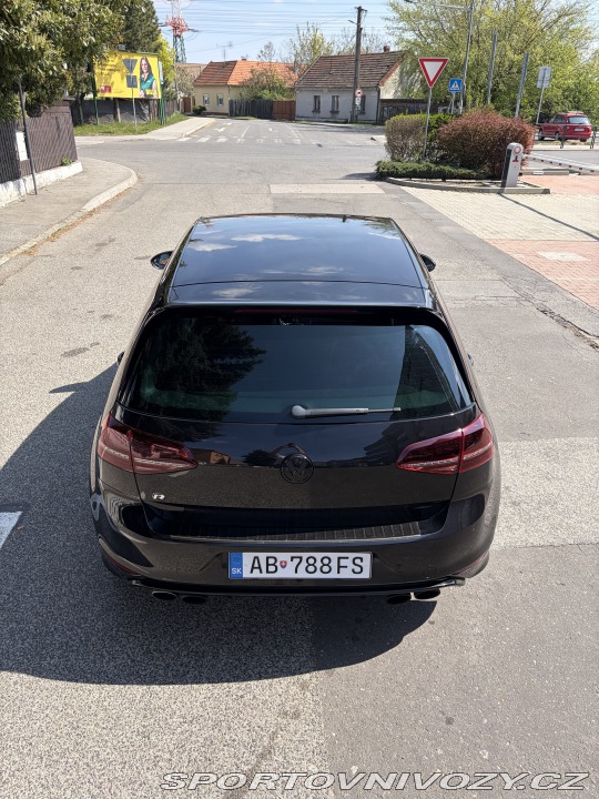 Volkswagen Golf R 2015