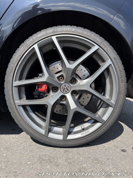 Volkswagen Golf R 2015