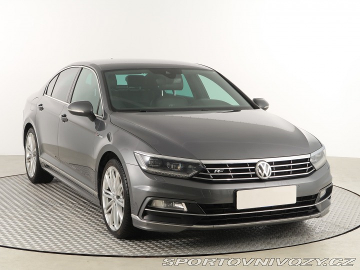 Volkswagen Ostatní modely Passat R-Line 2.0 BiTDI 2015