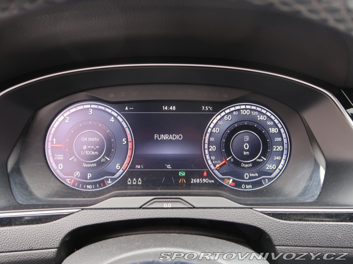 Volkswagen Ostatní modely Passat R-Line 2.0 BiTDI 2015