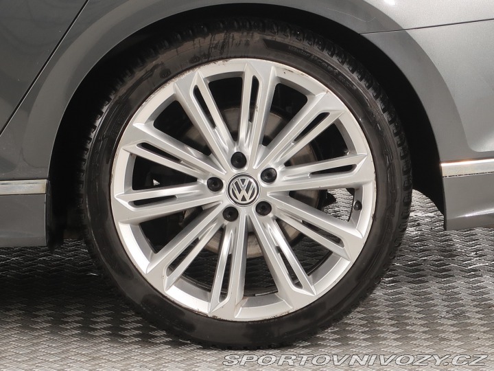 Volkswagen Ostatní modely Passat R-Line 2.0 BiTDI 2015