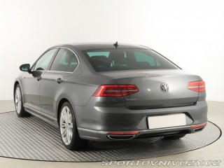 Volkswagen Ostatní modely Passat R-Line 2.0 BiTDI 2015