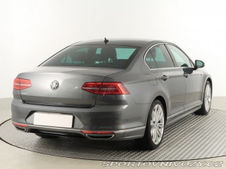 Volkswagen Ostatní modely Passat R-Line 2.0 BiTDI 2015