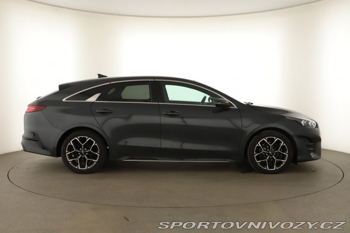 Kia ProCeed GT Line Plus 1.5 T-GDI 2022