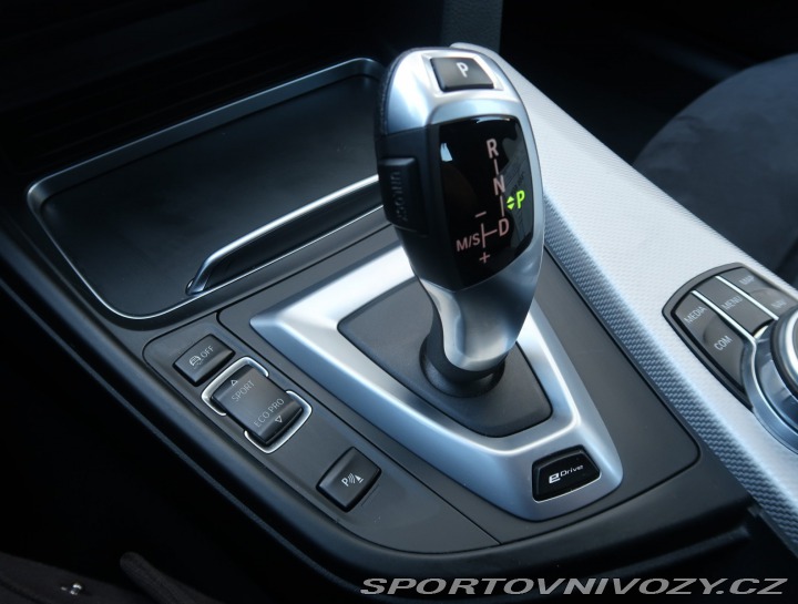 BMW 3 330e iPerformance 2017