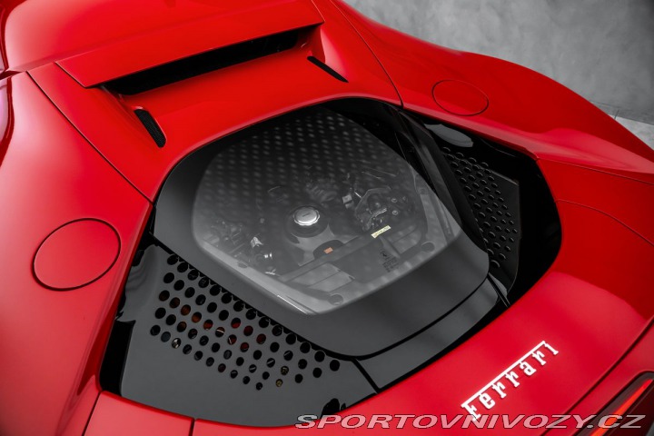 Ferrari SF90 Lift, karbon, metalíza 2024