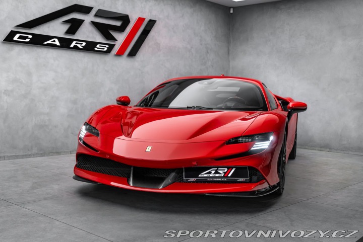 Ferrari SF90 Lift, karbon, metalíza 2024