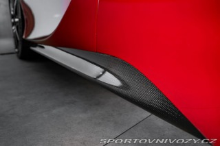 Ferrari SF90 Lift, karbon, metalíza 2024