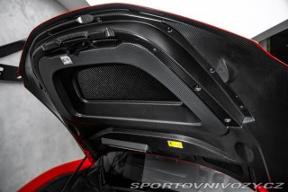 Ferrari SF90 Lift, karbon, metalíza 2024