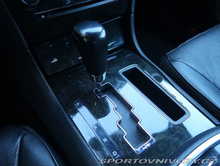 Lancia Ostatní modely Thema  3.0 CRD 2011