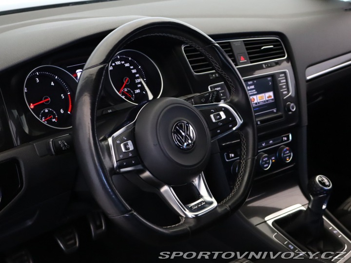 Volkswagen Golf 2.0 TDI GTD 2016
