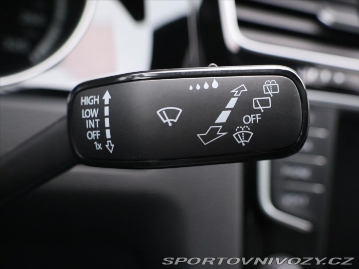 Volkswagen Golf 2,0 TSI R 221kW 4Motion D 2016