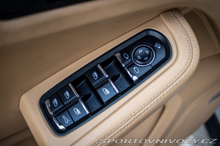 Porsche Macan S 18 kolesá, 250kW 2014