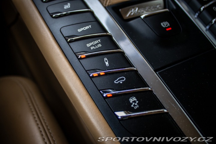 Porsche Macan S 18 kolesá, 250kW 2014