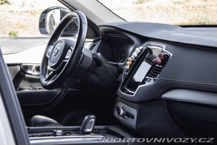 Volvo Ostatní modely XC90  T8 2.0i + PHEV AT8 R-DES 2020