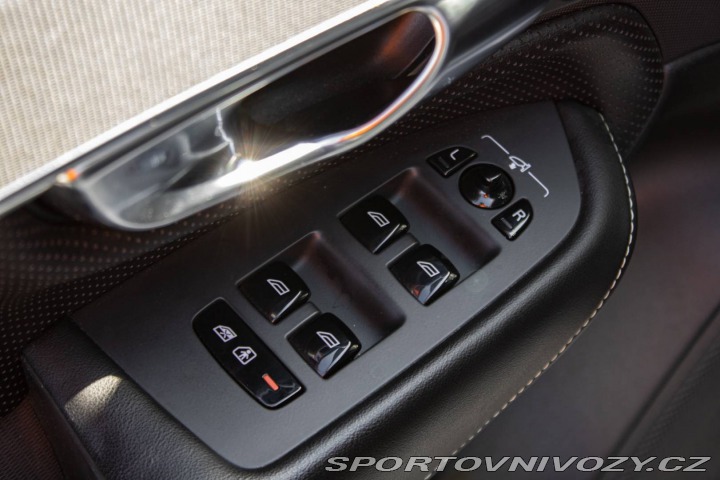 Volvo Ostatní modely XC90  T8 2.0i + PHEV AT8 R-DES 2020