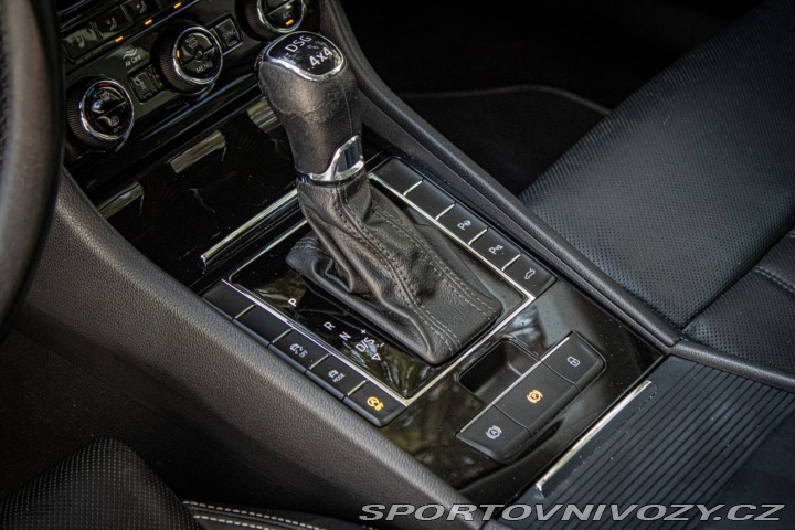 Škoda Superb Combi  2.0 TSI L&K 4x 2020