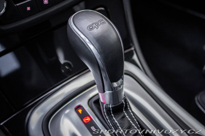 Opel Insignia OPC 2.8 V6 Turbo ECOTEC OPC 2013