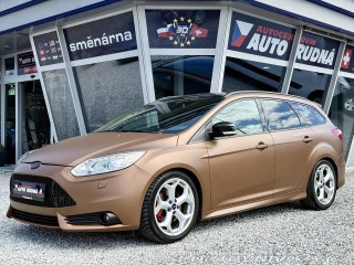 Ford Focus ST 2,0i 184kW EcoB SCTI ST