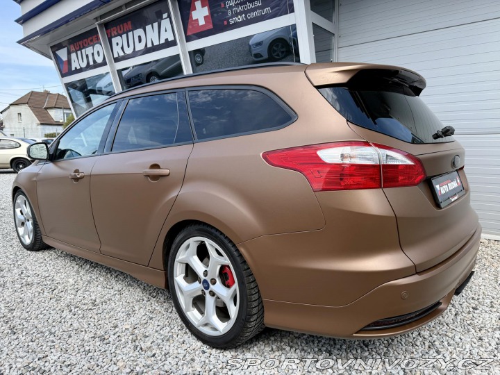 Ford Focus ST 2,0i 184kW EcoB SCTI ST 2013