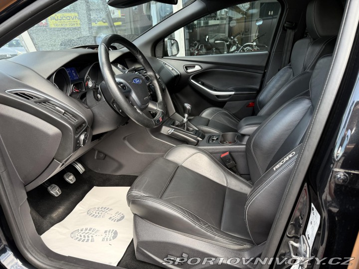 Ford Focus ST 2,0i 184kW EcoB SCTI ST 2013