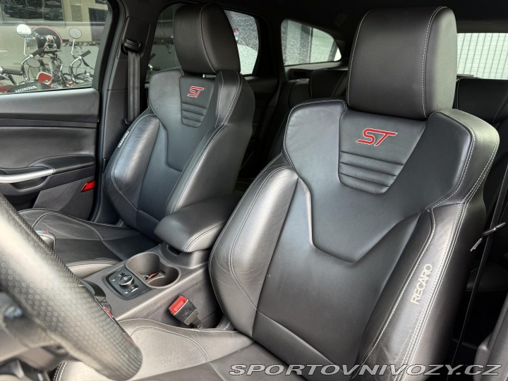 Ford Focus ST 2,0i 184kW EcoB SCTI ST 2013