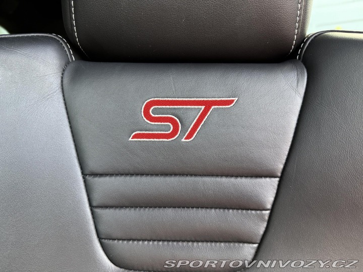 Ford Focus ST 2,0i 184kW EcoB SCTI ST 2013