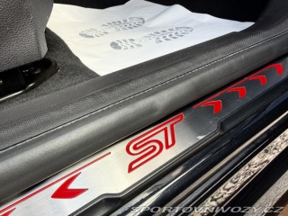 Ford Focus ST 2,0i 184kW EcoB SCTI ST 2013