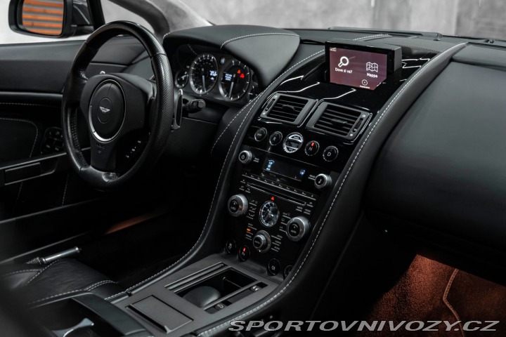 Aston Martin V8 Vantage 2012