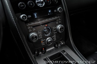 Aston Martin V8 Vantage 2012