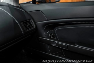 Aston Martin V8 Vantage 2012